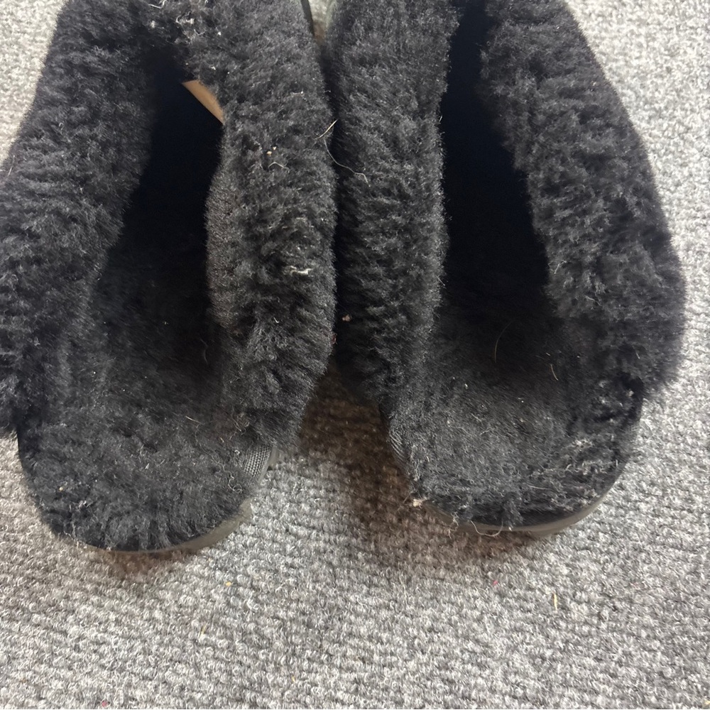 UGGS Women’s Black Coquette Shearling Lined Slip On Slipper size: 7 - Picture 5 of 12